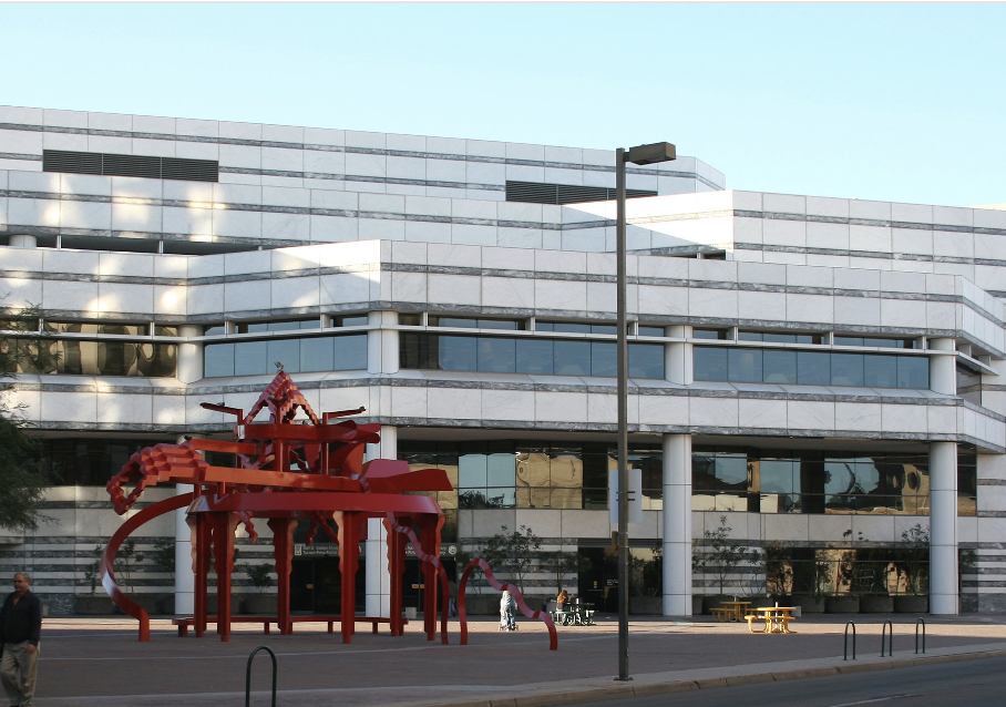 Los costos de préstamos digitales ponen presión sobre las bibliotecas mientras crece la demanda de libros electrónicos