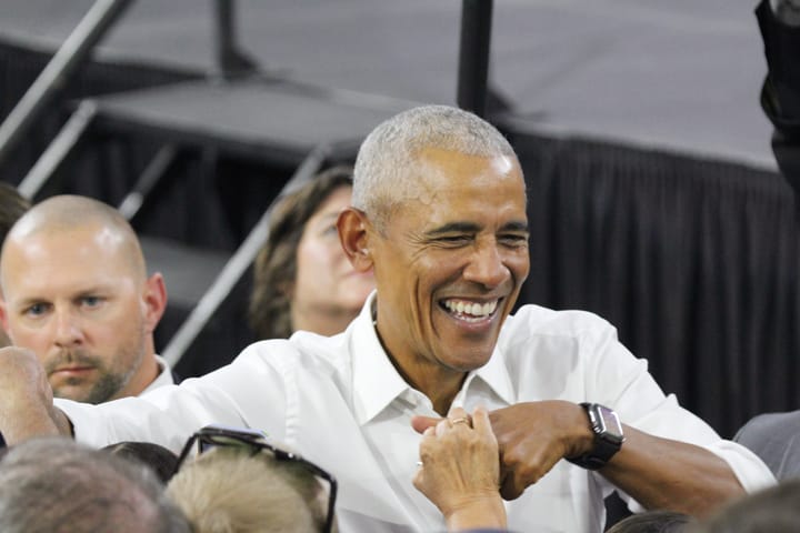 Obama makes waves during long-awaited return to Tucson